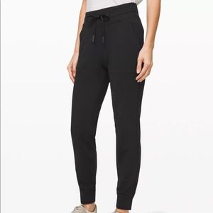 Lululemon Ready to Rulu jogger, sz 2